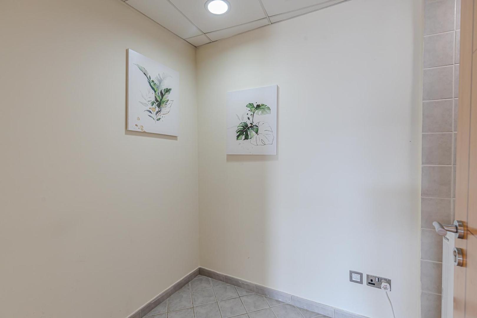 Spacious 3bdr In Marina With Office