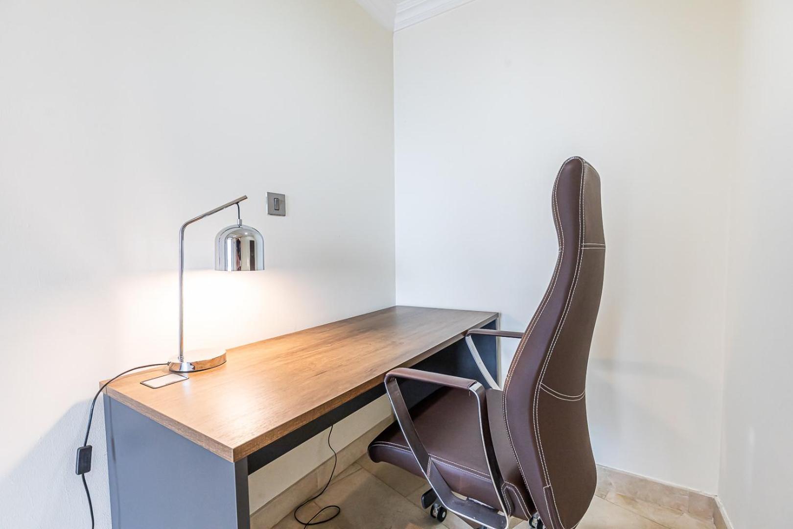 Spacious 3bdr In Marina With Office Appartement *