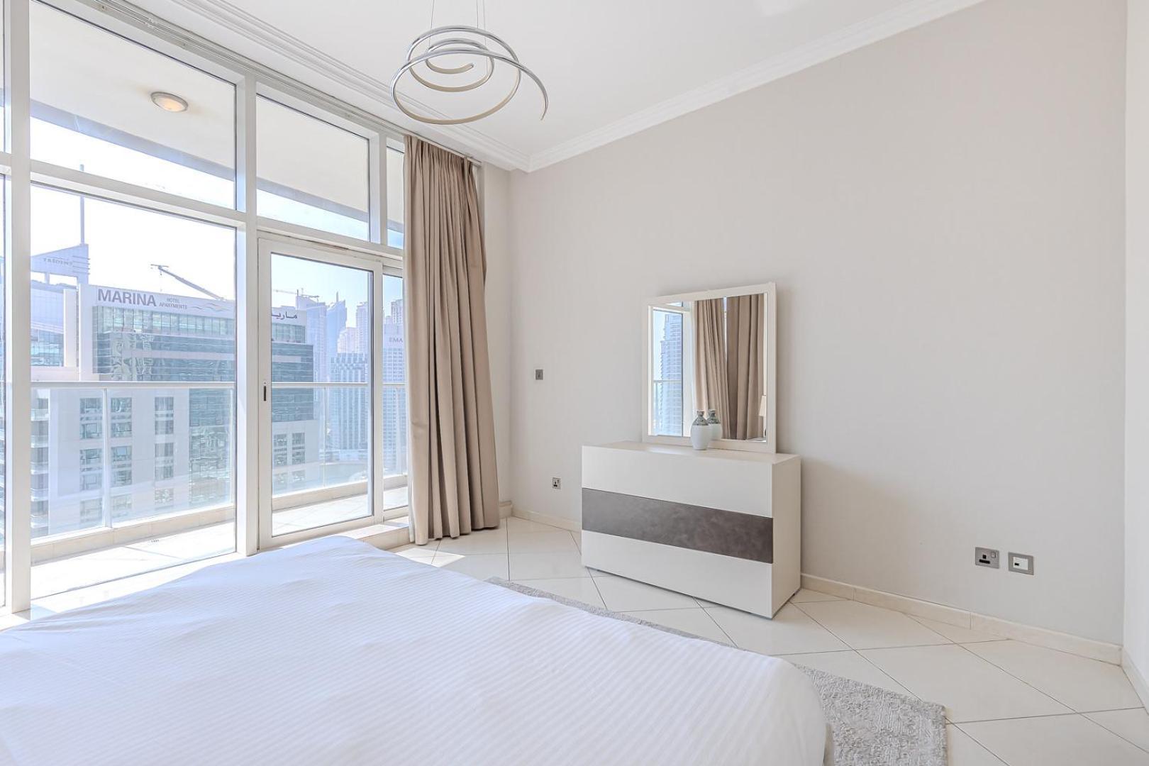 Spacious 3bdr In Marina With Office *