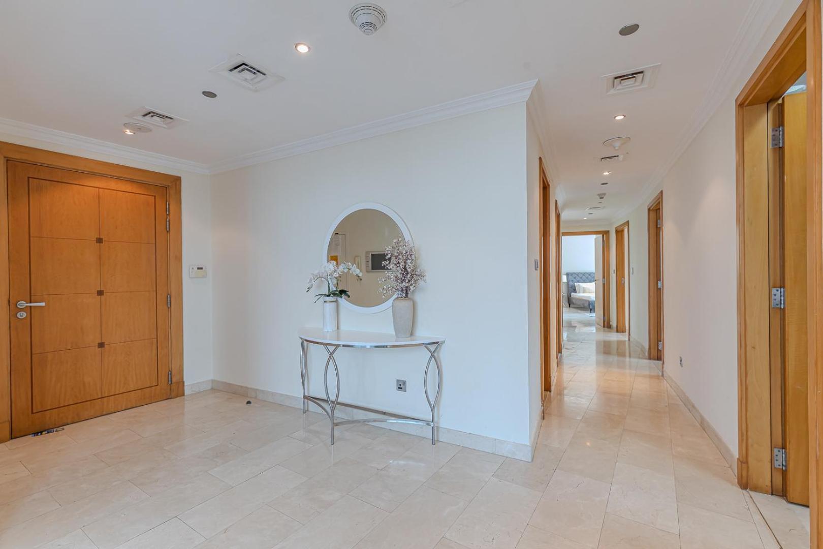 Appartement Spacious 3bdr In Marina With Office Dubai